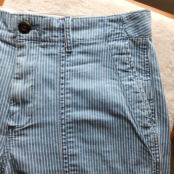 Gap Straight Khaki Cropped - Picture 8 of 9